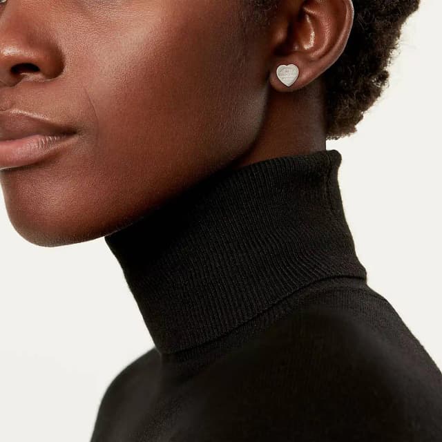 Heart tag earrings hotsell